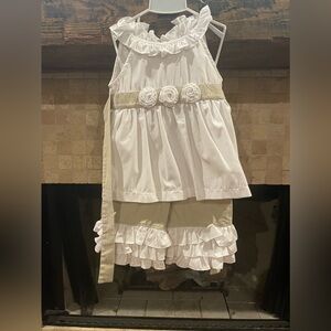 Banana Split Size: 3T 2 piece set!
